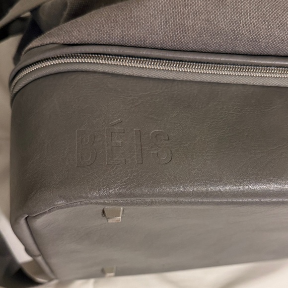 Beis Mini Weekender Bag - Picture 4 of 5